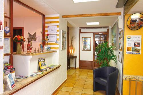 Hotel H�tel La Croix De Malte