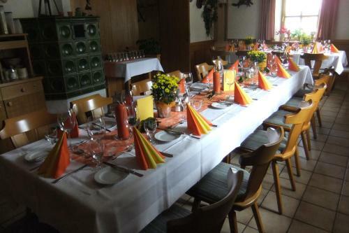 Hostal Gasthaus Zum Stausee