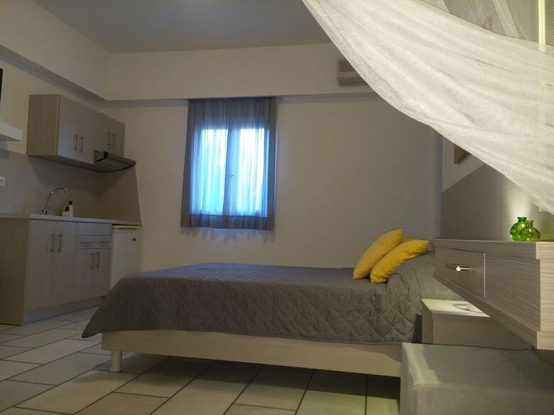 Brothers Hotel