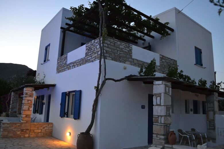 Brothers Hotel