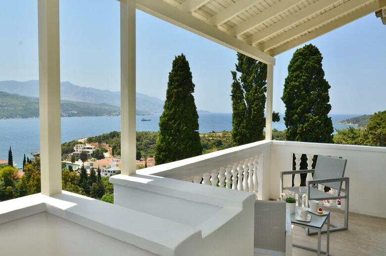 Hotel Ino