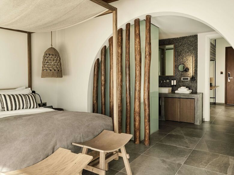 Hotel Lindian Village