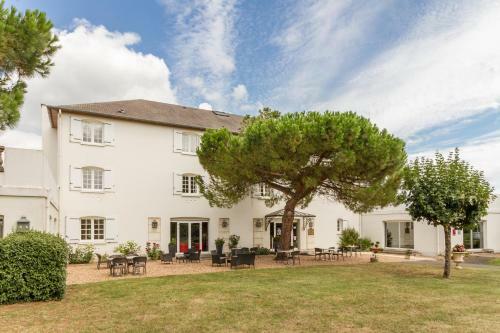 Hotel H�tel Des Chateaux