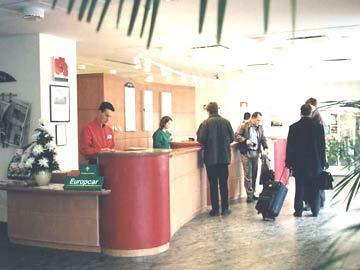 Hotel Ibis Gara De Nord