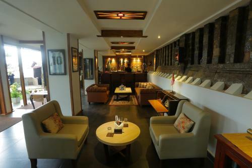 Hotel Royal Heritage Tripura Castle