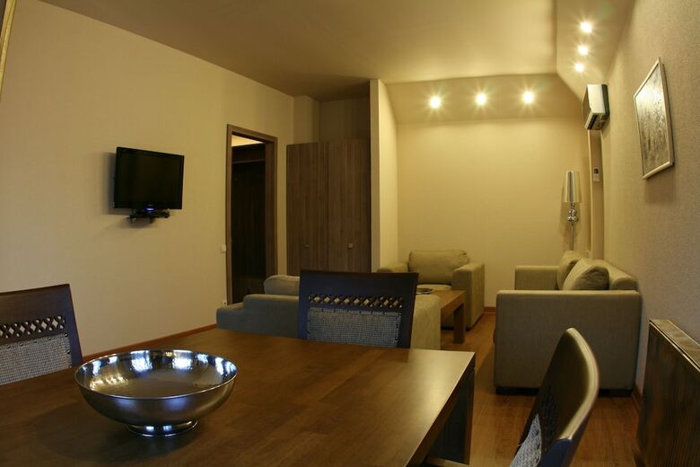Savaneti Hotel