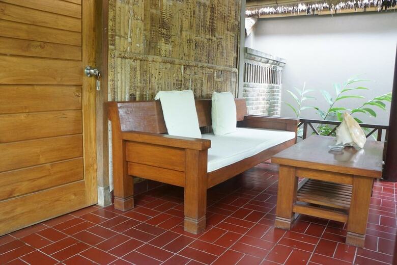 Hostal Puri Pandan Restaurant And Bungalow