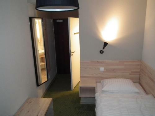 Hostal 5a Hotel Services