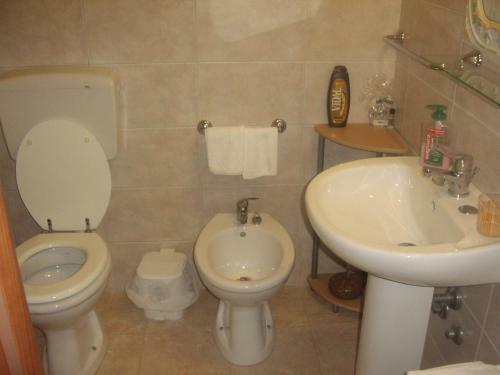 Hostal B&B Valoroso Village