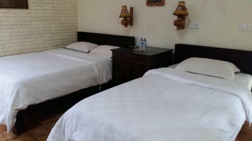 Anom Beach Hotel