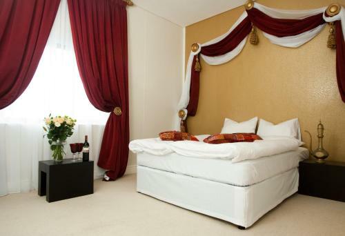 Allstar Villa