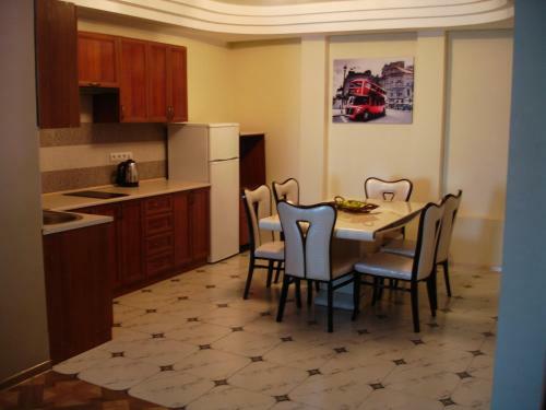 Chernivtsi Apartments