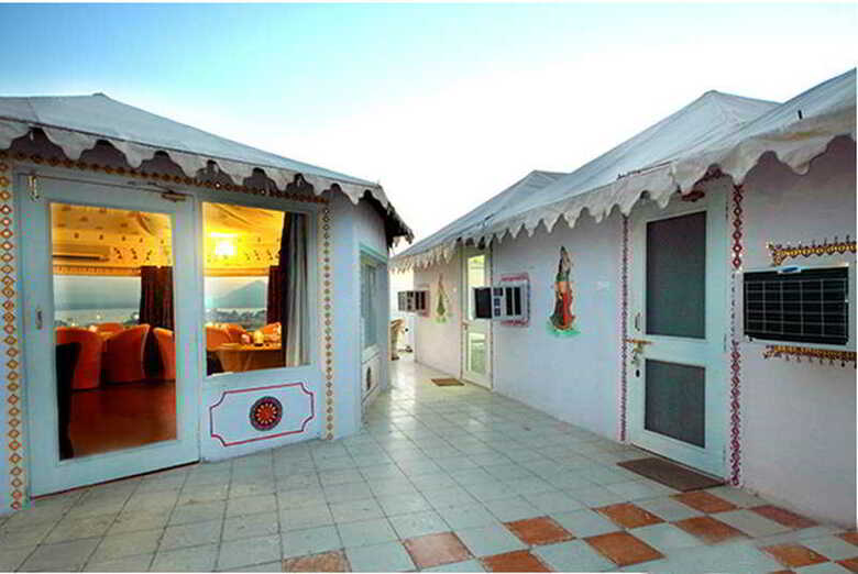 Bed & Breakfast Kurabar Kothi