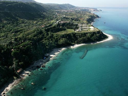 Hostal Holiday Home Flor Parghelia