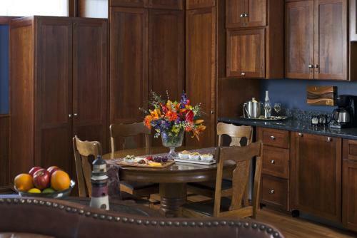 A G Thomson House Duluth Bed And Breakfast
