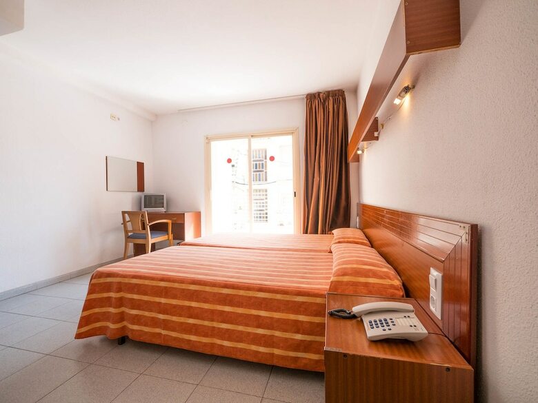 Hotel Checkin Mont Palau