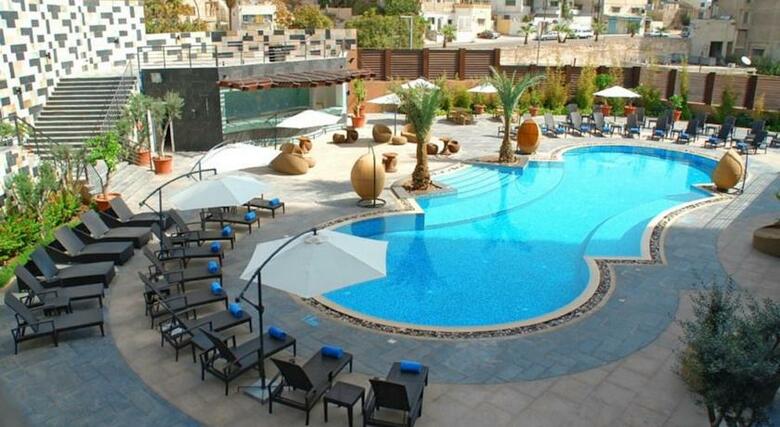 Landmark Hotel