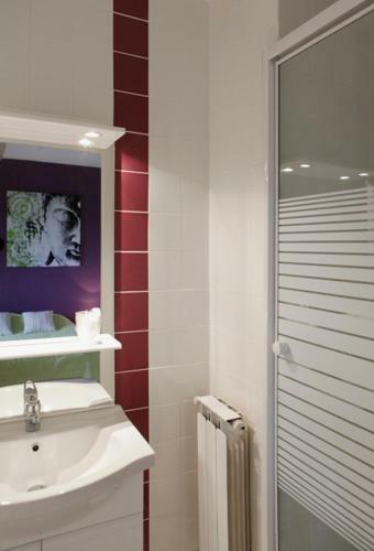 Hotel H�tel La Voile Bleue