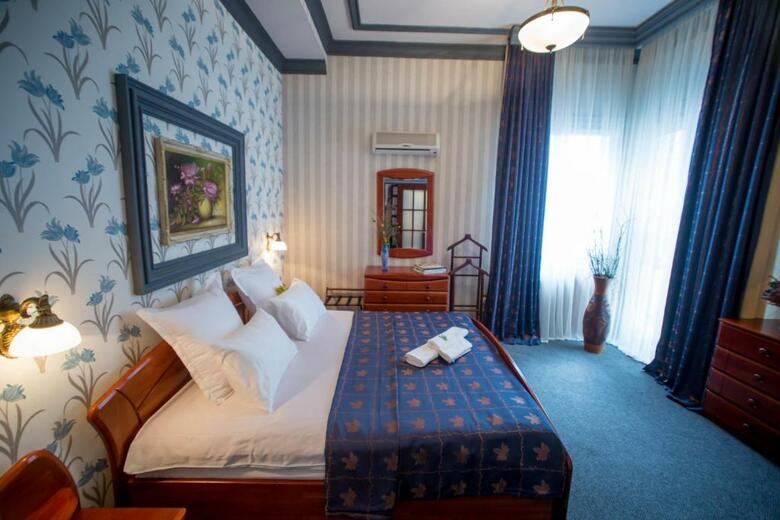 Bucharest Comfort Suites Hotel