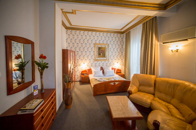 Bucharest Comfort Suites Hotel