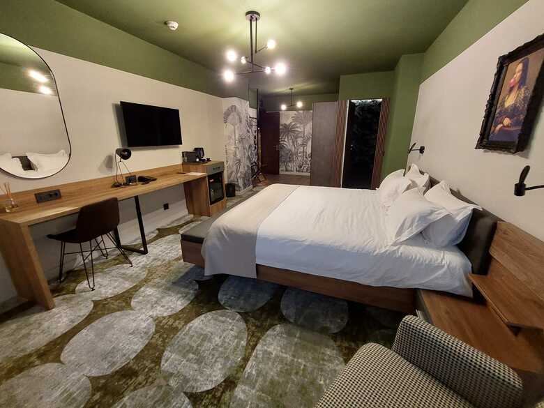 Bucharest Comfort Suites Hotel