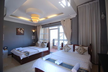 Pillar Hotel
