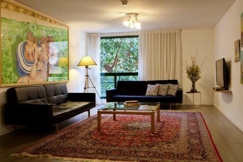 The Diaghilev - Live Art Boutique Hotel