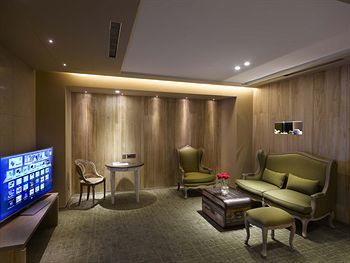 E-house Hotel