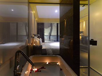 E-house Hotel