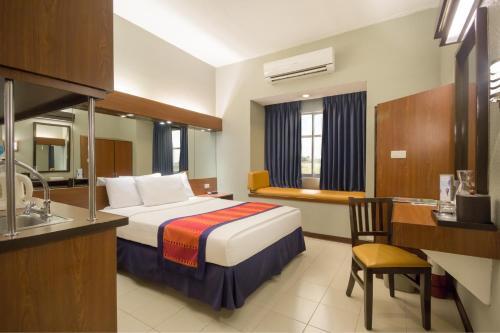 Hotel Microtel By Wyndham Cavite