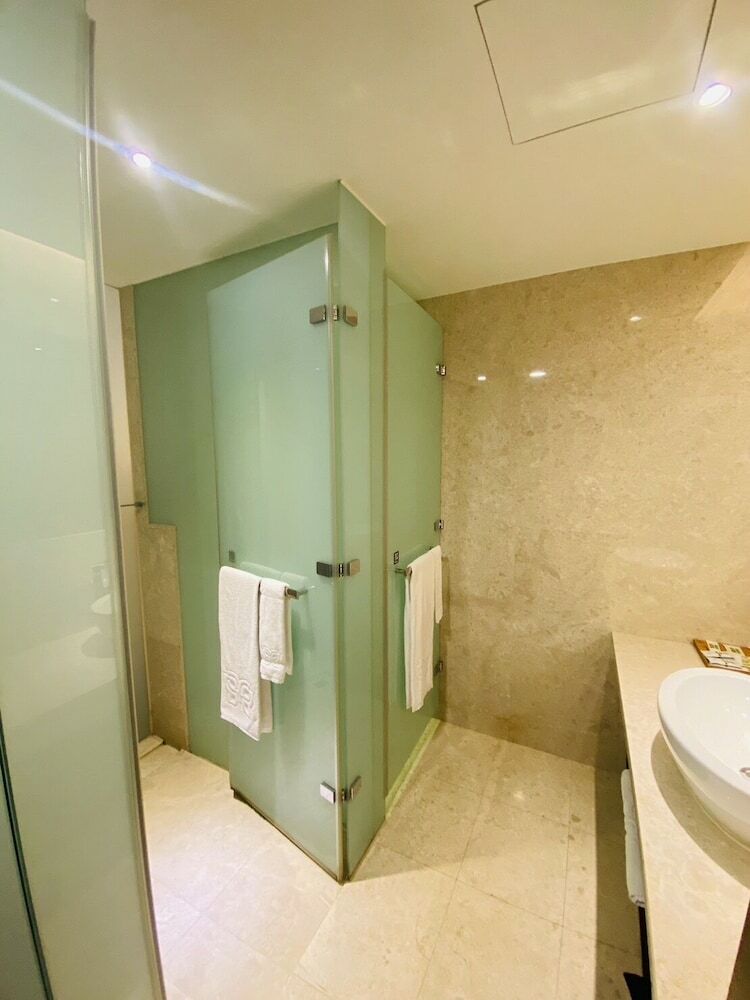 Yuh Tong Hotel