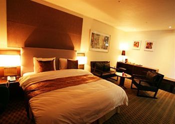 Hyunjin Tourist Hotel