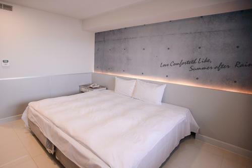 Honeydew Hotel