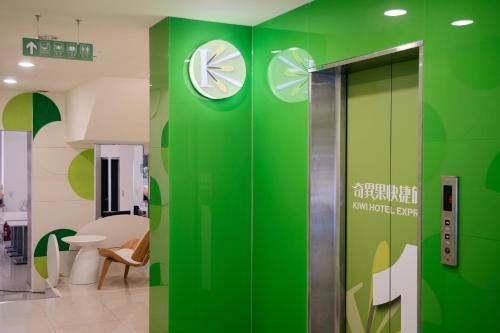 Honeydew Hotel