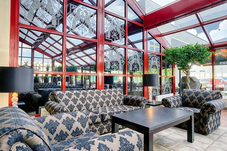 Rushotel