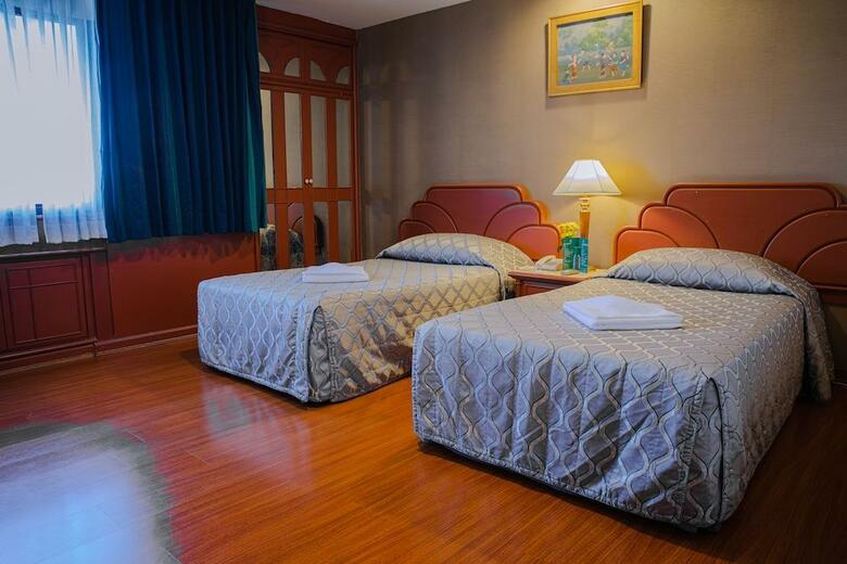 Hotel Baiyoke Suite