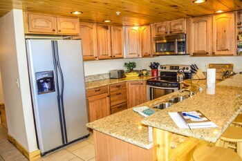The Lodge At Duck Creek