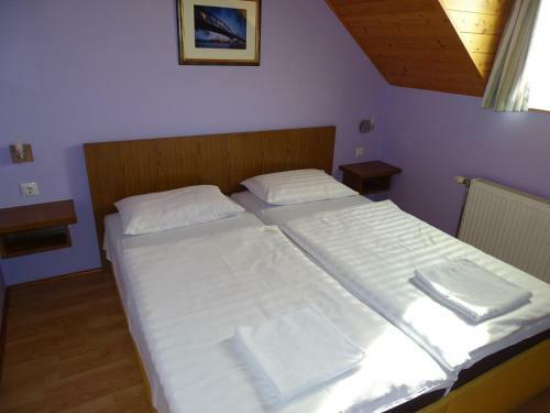 Hostal Alab�rdos Panzi� �s Apartmanh�z
