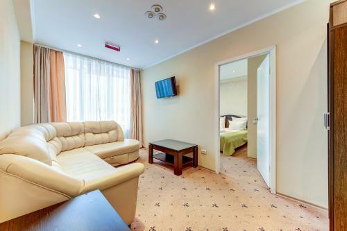 Tourist Hotel