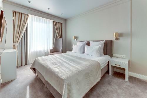 Tourist Hotel