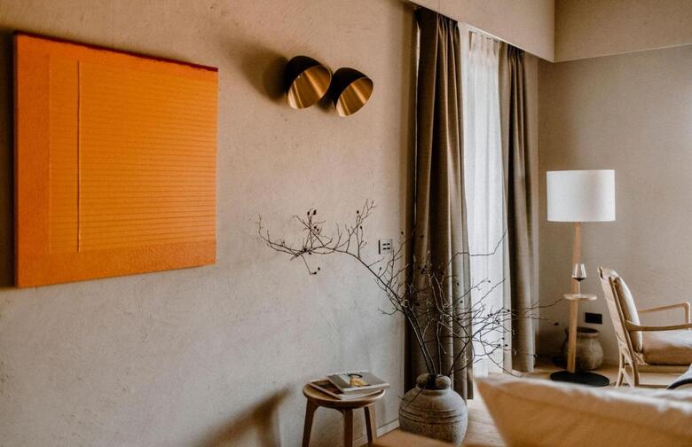 Hotel Ramada Caravela Beach Resort