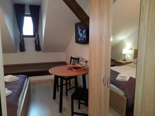 Hostal Pensiunea Casa Rusu