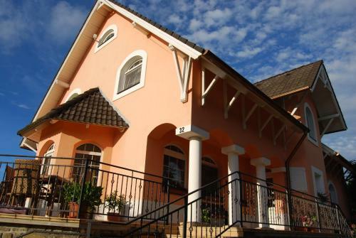 Hostal Barackvir�g Panzi�