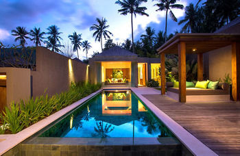 Candi Beach Villas