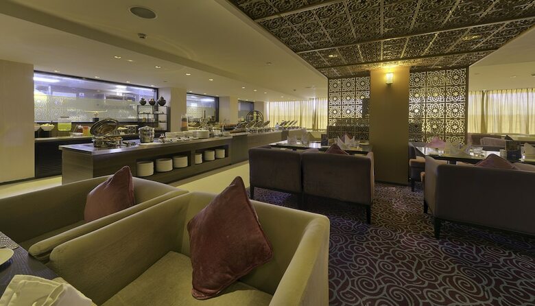 Hotel Davanam Sarovar Portico Suites