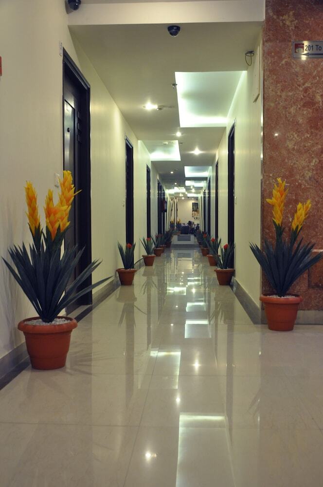 Taj Inn Hotel