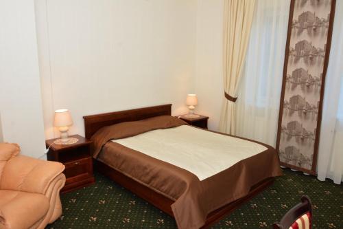 Atrium Hotel