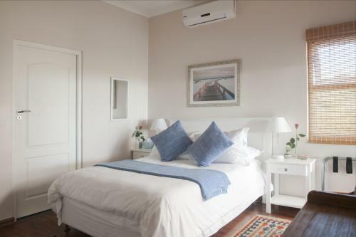 Hostal Anchor Bay Guest House