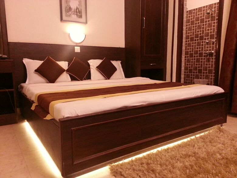 Hotel Varuna
