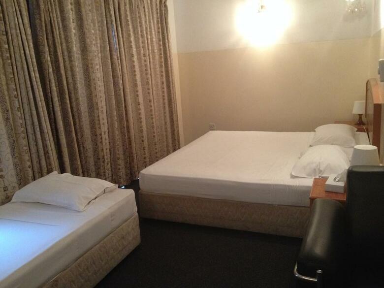 Queens Hotel